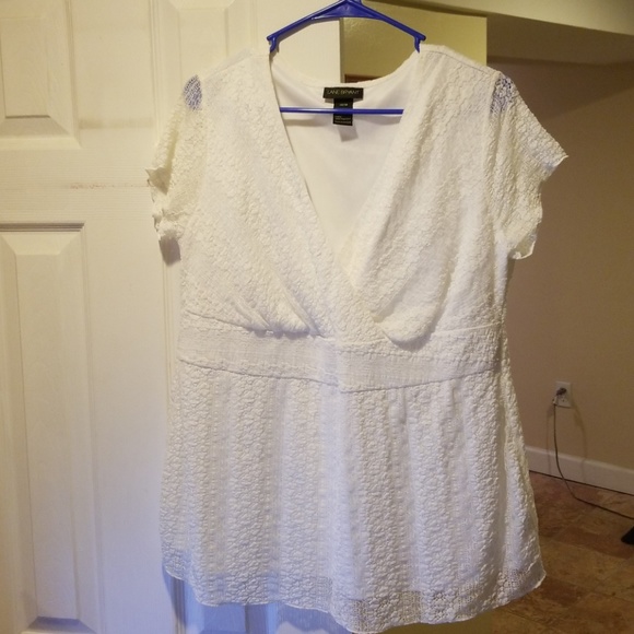 Never Worn Beautiful Sheer White Blouse - Picture 1 of 4